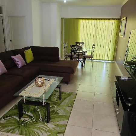 New Kingston Luxurious Secure Condo Bagian luar foto